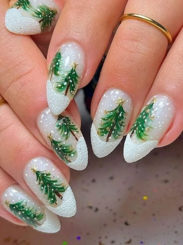 Christmas Tree Accent Nails