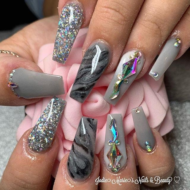 Elevate Your Style with the Most Attractive Acrylic Nail Trends of 2024