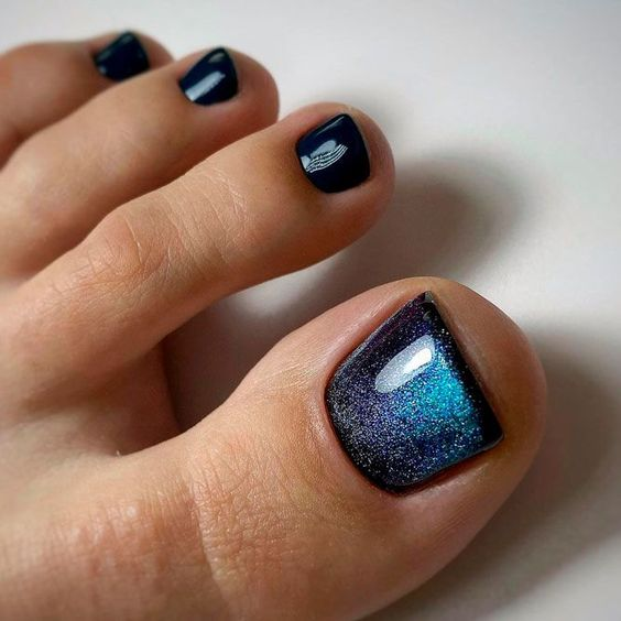 Unique Designs for Cat-Eye Nails