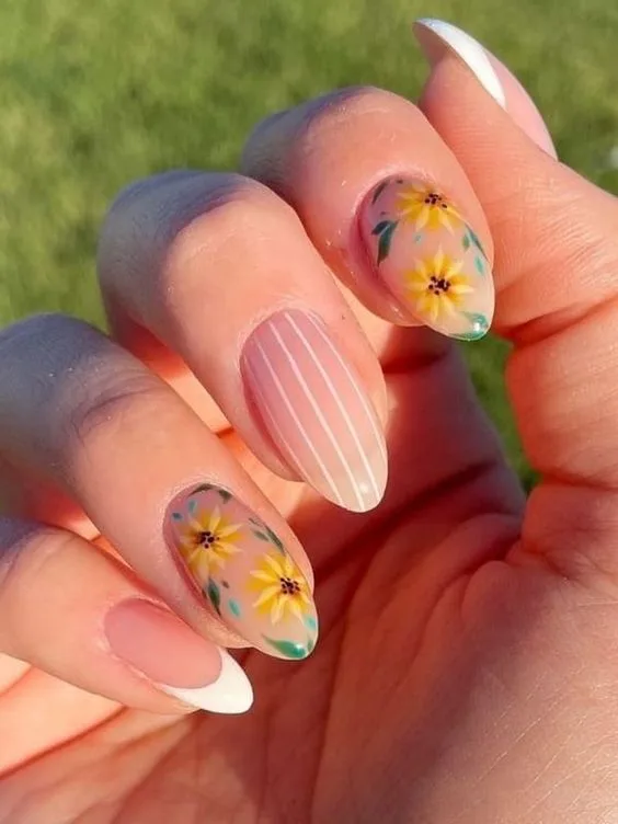 Stylish and Fashionable Floral Nail Styles