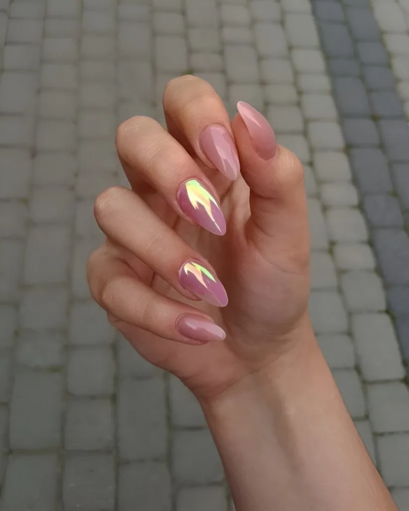 20 Alluring Glass Nail Styles to Add a Touch of Elegance to Your Beauty Routine