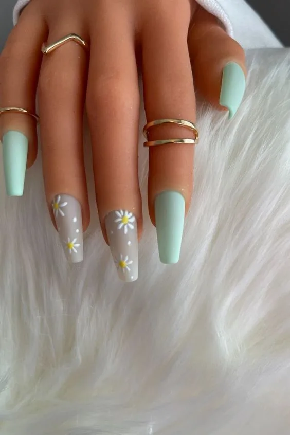 Make a Statement: 45 Gorgeous Mint Green Nail Ideas for the Year Ahead