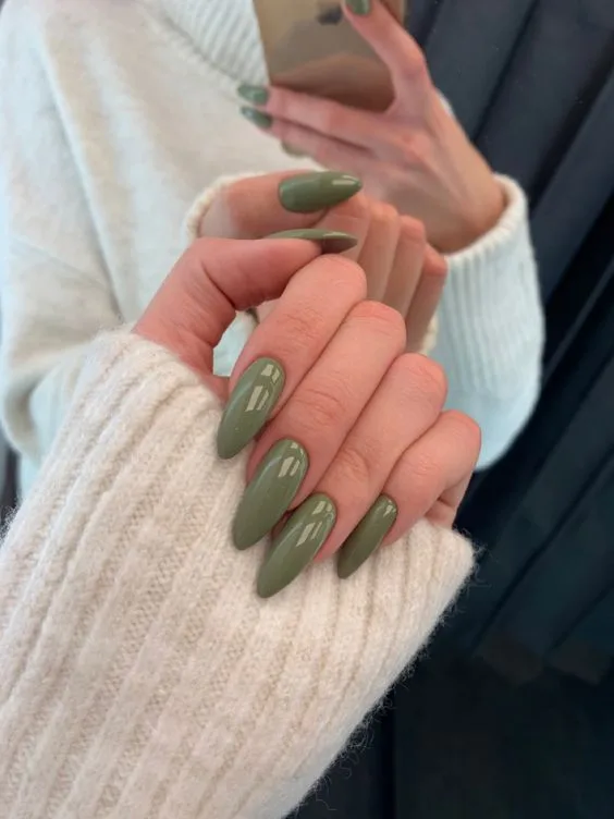 Expressing Individuality Through Olive Green Nail Art