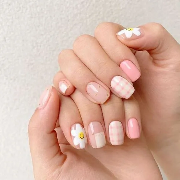 Classic French Manicure Ideas for Short Nails