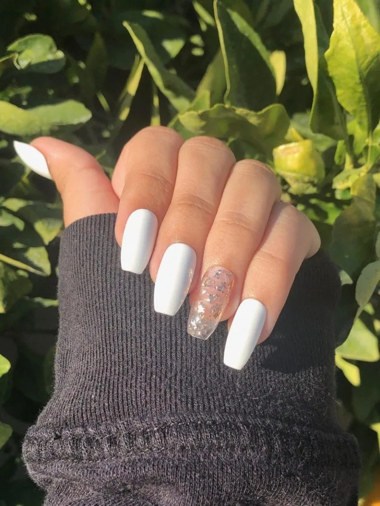 Exploring White Nail Artwork Designs